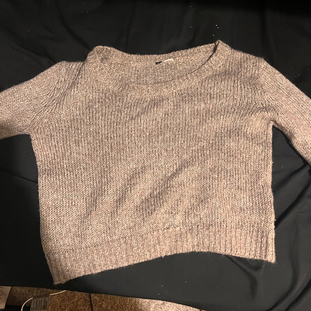 Crop top sweater